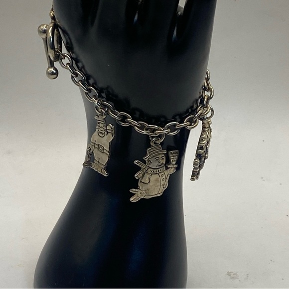 Vintage Christmas Silver Tone Bracelet 7” - Picture 2 of 5